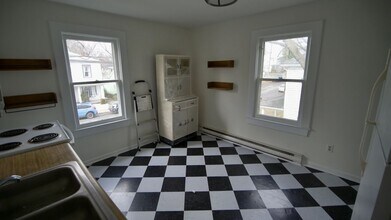 136 Goodman St-Unit -B in Charlottesville, VA - Building Photo - Building Photo