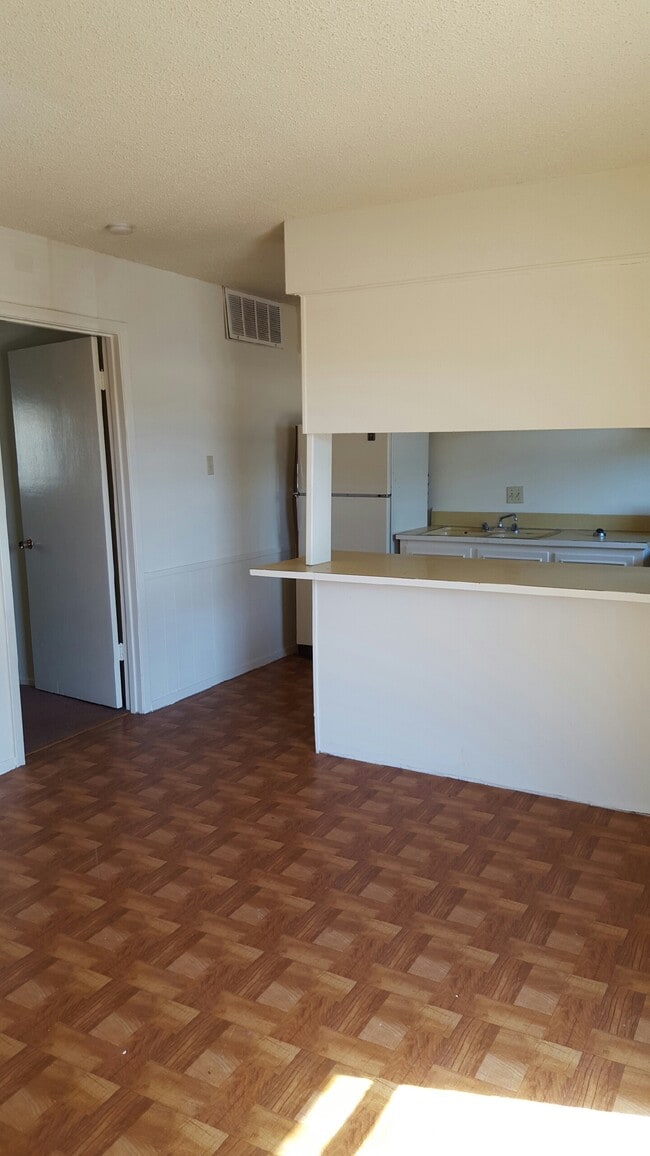 1725 Sanger Ave, Unit 4 in Waco, TX - Foto de edificio - Building Photo