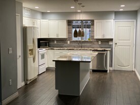 3331 W Del Monico Ln in Phoenix, AZ - Building Photo