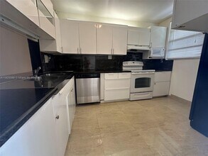 8419 Forest Hills Dr in Coral Springs, FL - Building Photo - Building Photo