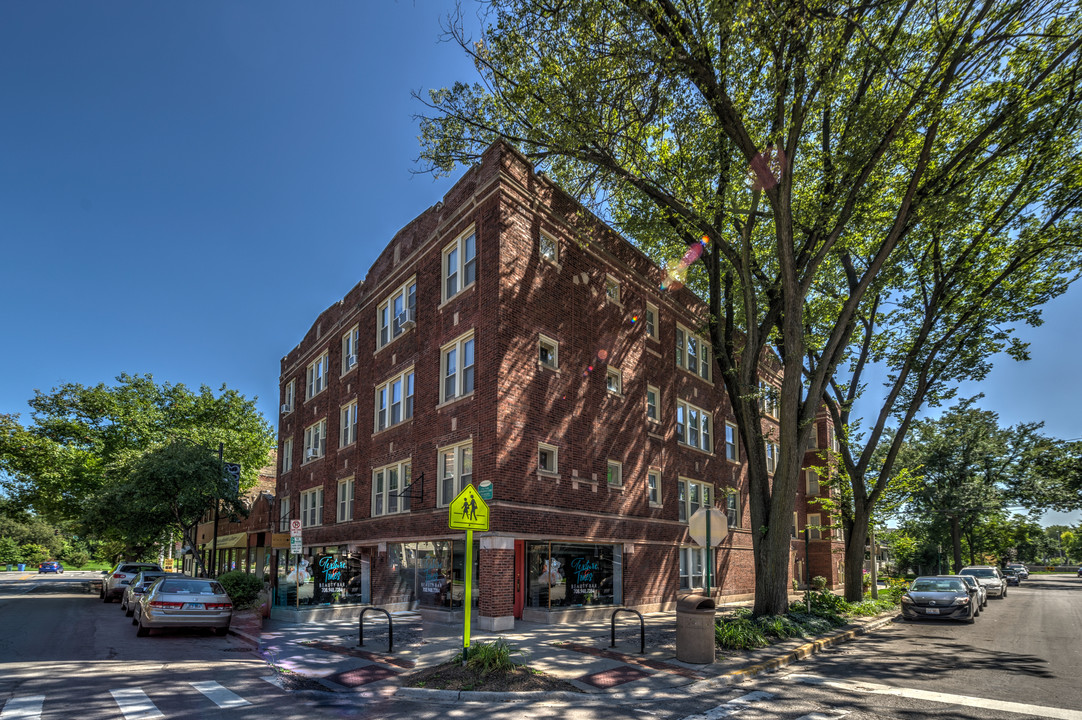 Harrison East in Oak Park, IL - Foto de edificio