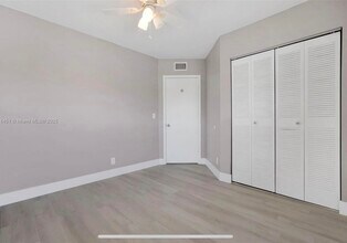 9849 Three Lakes Cir in Boca Raton, FL - Building Photo - Building Photo