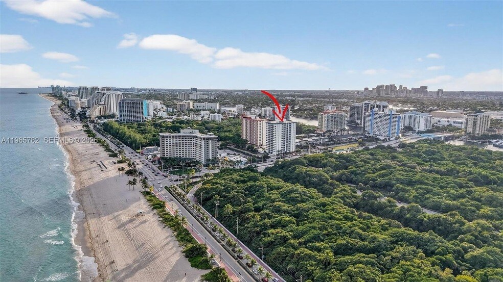 3000 E Sunrise Blvd, Unit 14C in Fort Lauderdale, FL - Foto de edificio