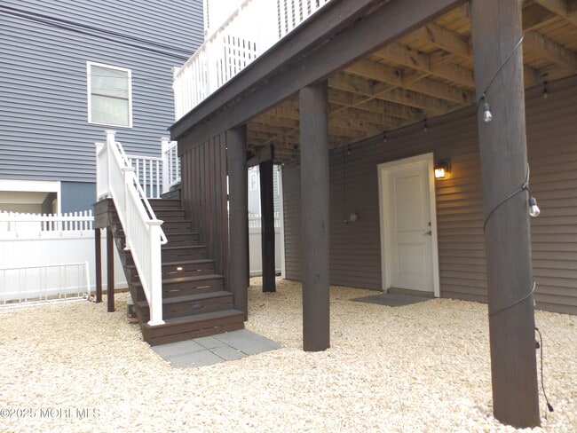 159 W Bay Way in Lavallette, NJ - Building Photo - Building Photo