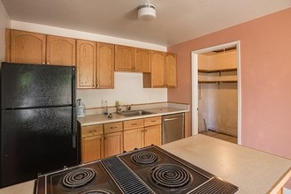 Ridgewood Apartments in Portland, OR - Foto de edificio - Building Photo