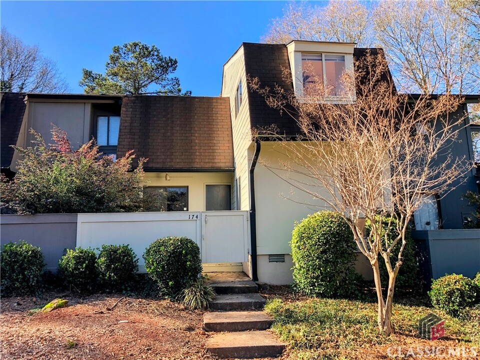 174 Woodstone Dr in Athens, GA - Building Photo