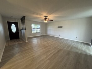 590 Duckworth St in Gentry, AR - Building Photo - Building Photo