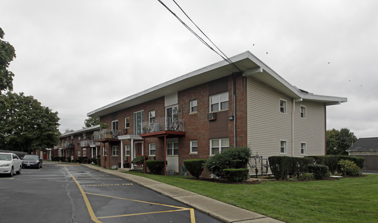 Sea Gull Garden in Farmingdale, NY - Foto de edificio