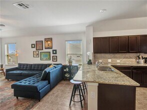 10228 Crescendo Ln in Austin, TX - Building Photo - Building Photo