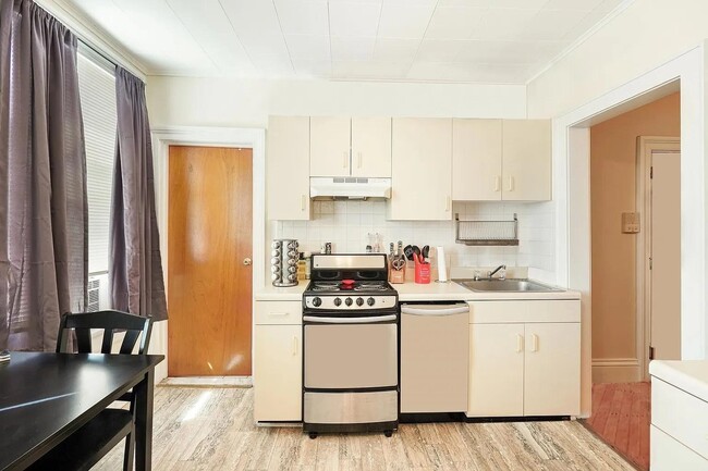 628 Hudson St in Hoboken, NJ - Building Photo - Building Photo