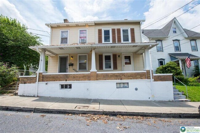 308 S 5th St in Emmaus, PA - Building Photo - Building Photo