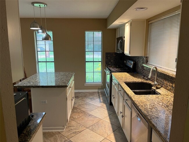 property at 25531 Chapel Ridge Ln