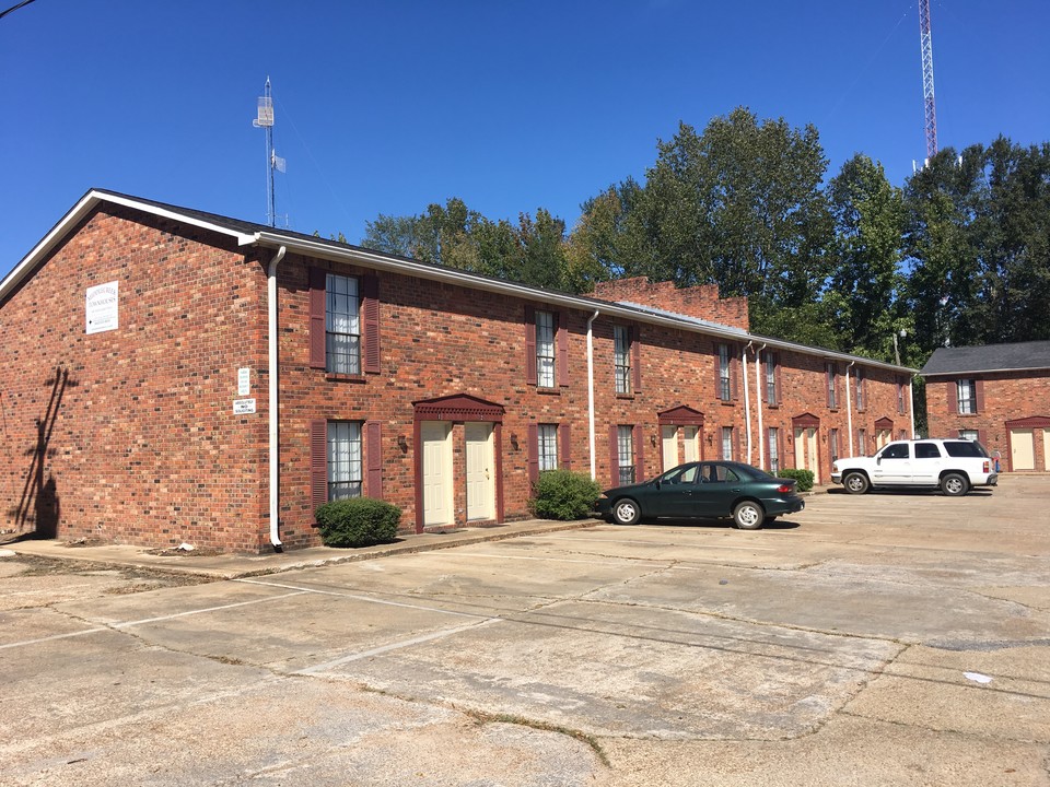 Middlecreek/Briarwood in Starkville, MS - Building Photo