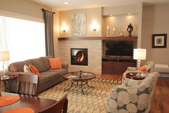 4033 Cameo Pl NE in Rochester, MN - Building Photo - Building Photo