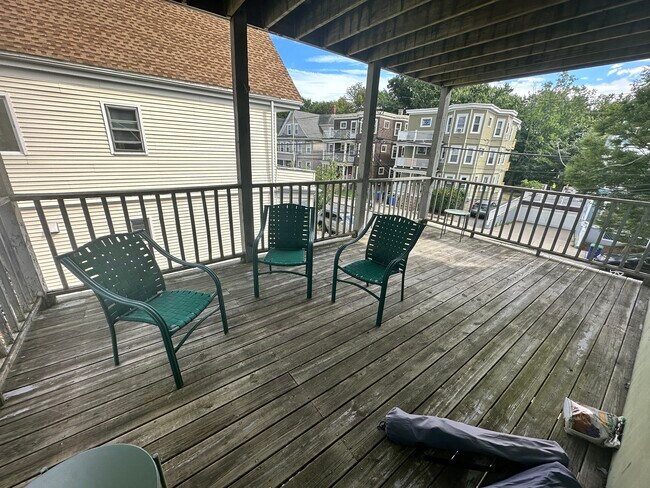 147 Willow Ave, Unit 3 in Somerville, MA - Building Photo - Building Photo