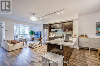 89 S Town Centre Blvd in Markham, ON - Building Photo - Building Photo