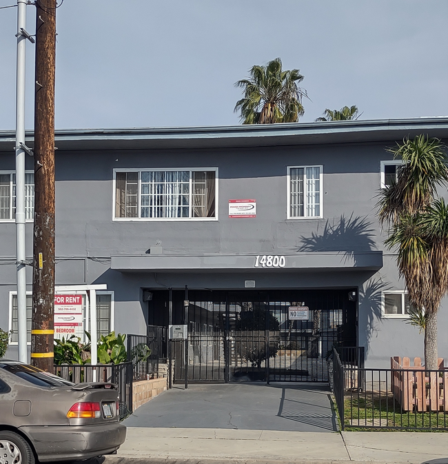 14800 Chadron Ave in Gardena, CA - Foto de edificio - Interior Photo