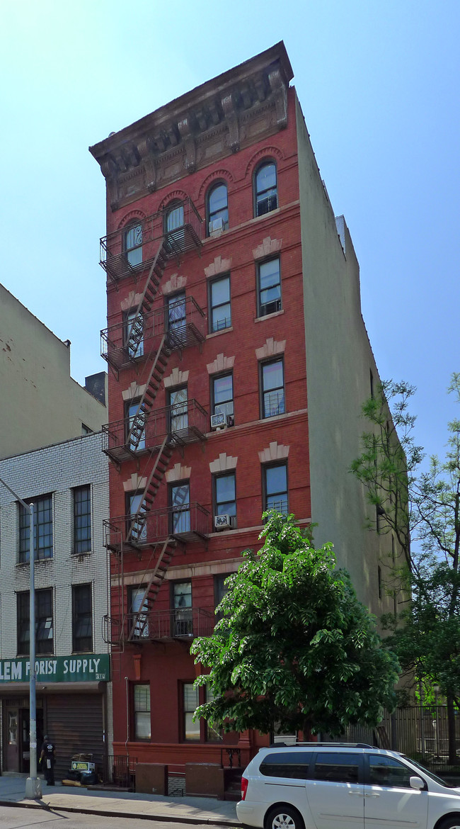 316 E 117th St in New York, NY - Foto de edificio - Building Photo