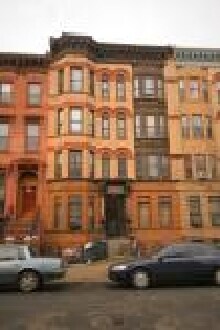 30-32 Claver Pl in Brooklyn, NY - Building Photo