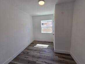 320 N 10th St in Las Vegas, NV - Building Photo - Building Photo