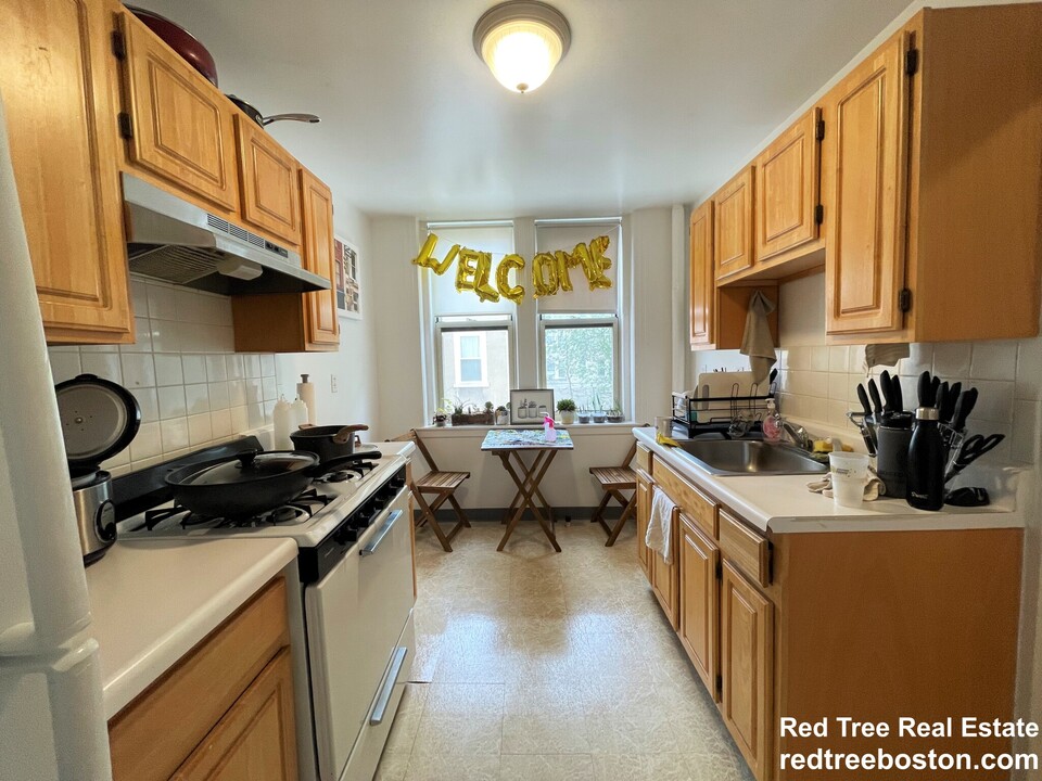 20 Colborne Rd, Unit 7 in Boston, MA - Building Photo