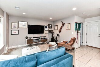 2505 S Kenmore Ct in Arlington, VA - Building Photo - Building Photo