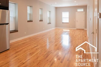 1929 W Montrose Ave in Chicago, IL - Foto de edificio - Building Photo