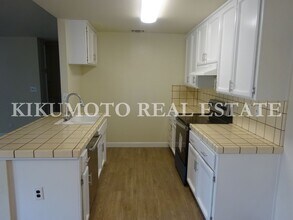 6891 Steamboat Way in Sacramento, CA - Building Photo - Building Photo