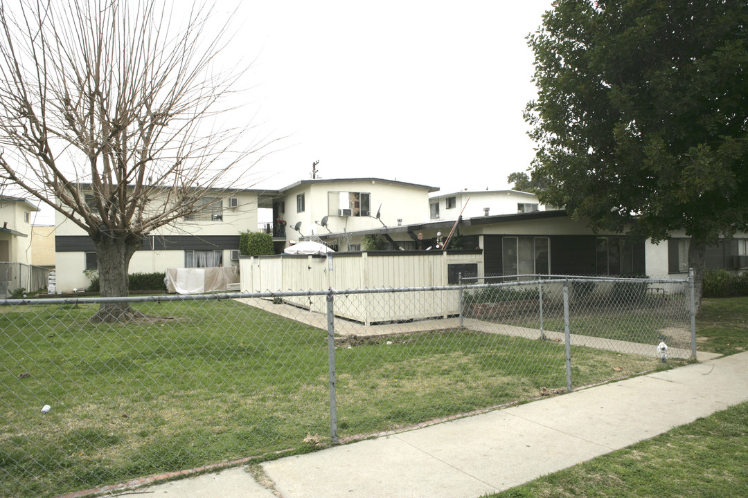 14324 Christine Dr in Whittier, CA - Foto de edificio