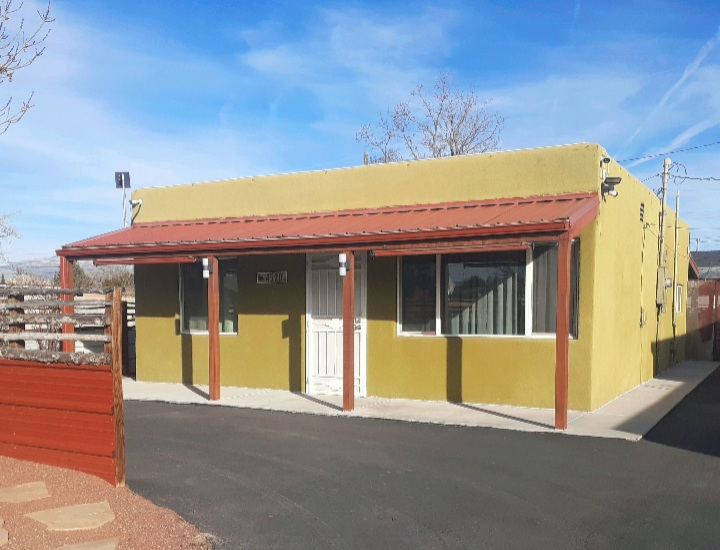 4520 10th St NW in Albuquerque, NM - Building Photo