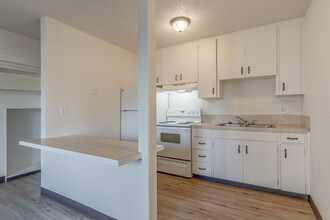 Somerset Apartments in Salem, OR - Foto de edificio - Interior Photo