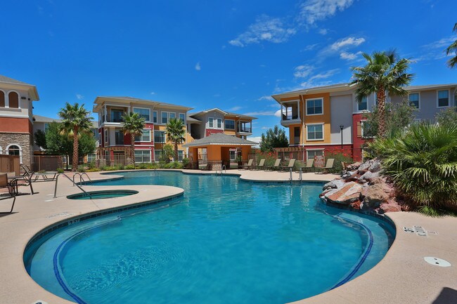 The Reserve at Sandstone Ranch in El Paso, TX - Foto de edificio - Building Photo