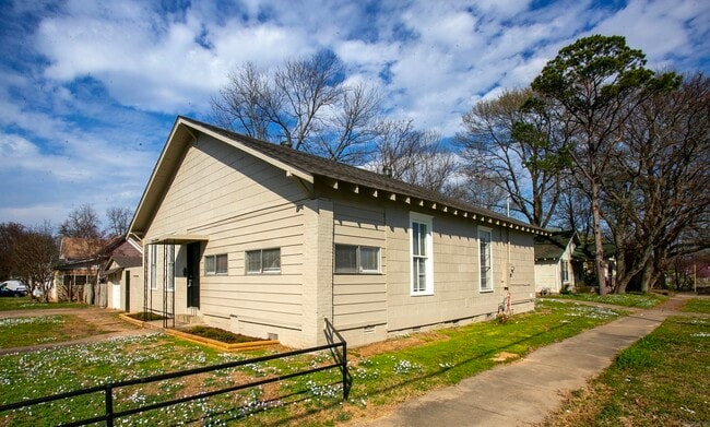 property at 1400 Willow St