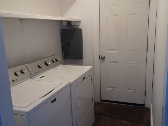 954 Cornwall Crescent in Dawson Creek, BC - Building Photo - Building Photo