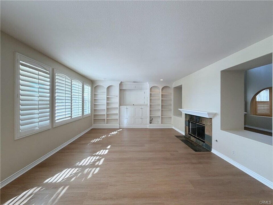 17450 Drake St in Yorba Linda, CA - Foto de edificio