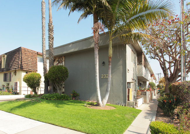 2323 14th St in Santa Monica, CA - Building Photo - Building Photo