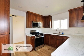 9905 Merryhill Ln in Palo Cedro, CA - Building Photo - Building Photo