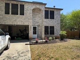 6822 Barton Rock Ln in San Antonio, TX - Building Photo