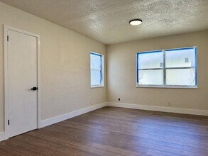 1218 NW 13th Ct in Fort Lauderdale, FL - Building Photo - Building Photo