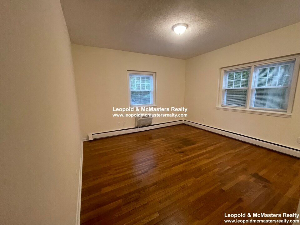 2021 Commonwealth Ave, Unit 46 in Boston, MA - Building Photo
