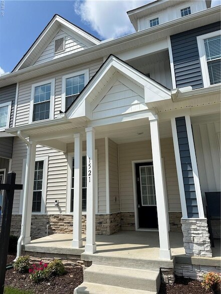 property at 1521 Auckland Ct