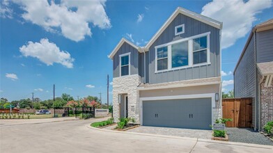 1204 Kiefer Hill Way in Houston, TX - Foto de edificio - Building Photo