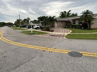 16745 SW 5th Way in Weston, FL - Foto de edificio - Building Photo