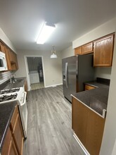 1146 Courtland Dr in Buffalo Grove, IL - Building Photo - Building Photo