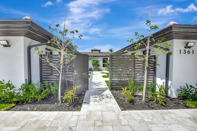 1361 SE 4th St in Deerfield Beach, FL - Building Photo - Building Photo