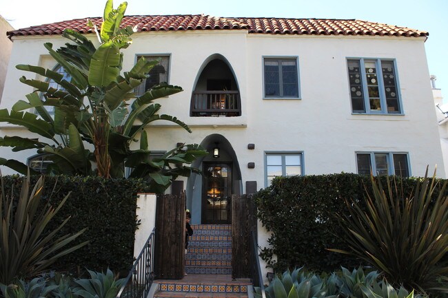 119 N Wetherly Dr, Unit number 3