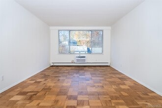 125 Lake St in White Plains, NY - Building Photo - Building Photo