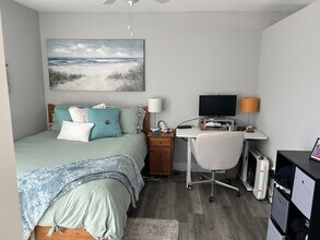 1837 Winn Aly in Charlottesville, VA - Foto de edificio - Building Photo