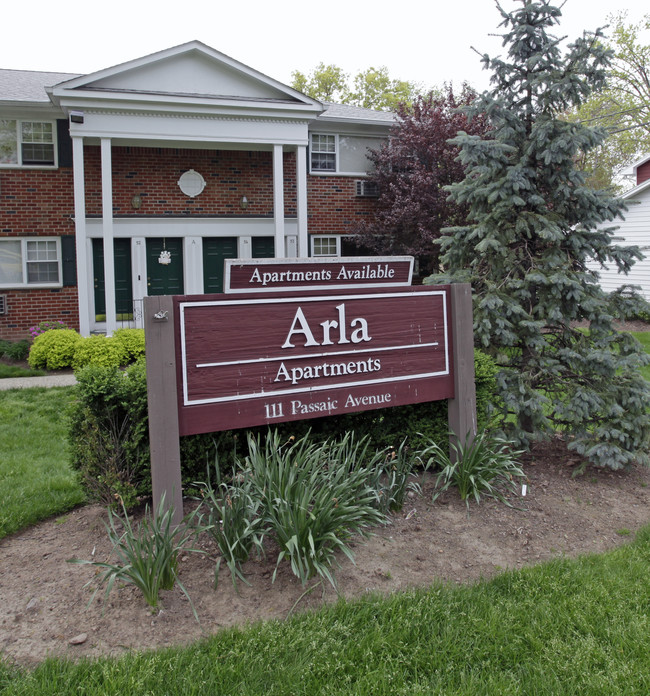 Arla Apartments in Nutley, NJ - Building Photo - Building Photo