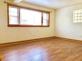 1829 Grove Ave in Berwyn, IL - Building Photo